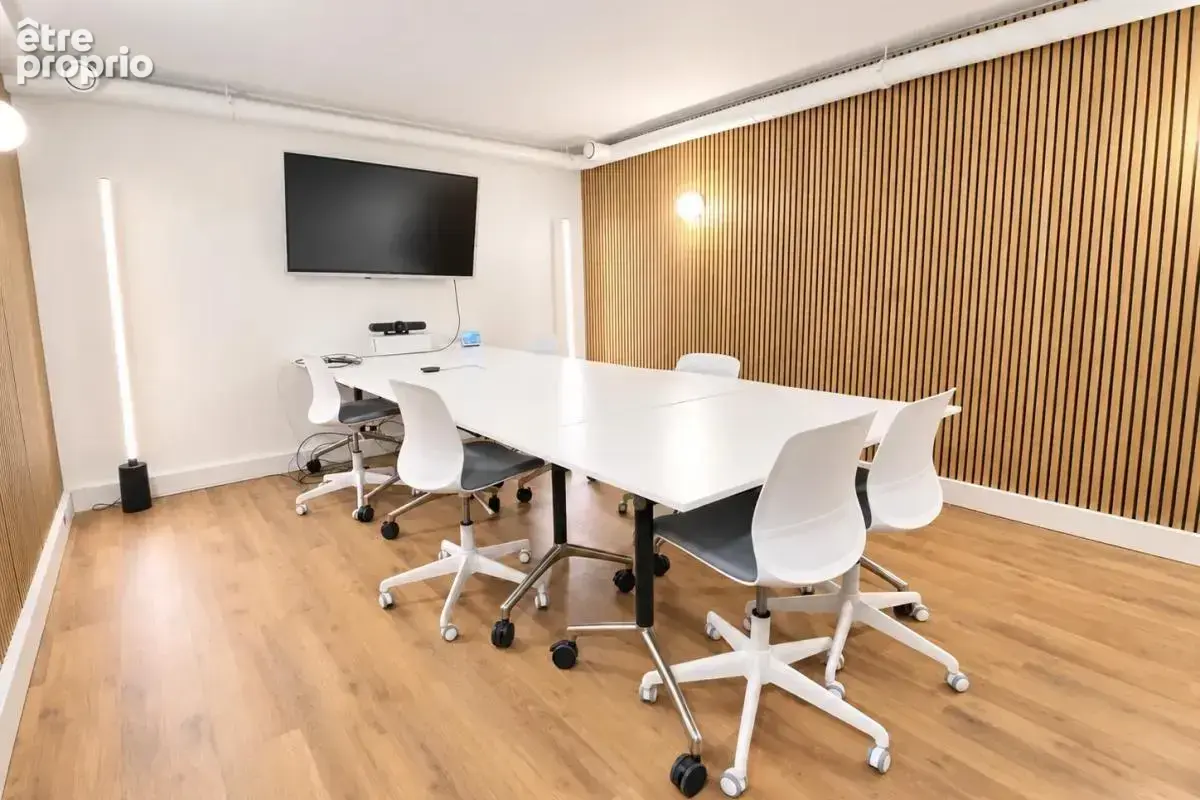 Coup de cœur assuré ! Corpimmo vous propose à la vente une très belle surface en duplex atypique et fonctionnelle entièrement ré - photo 7