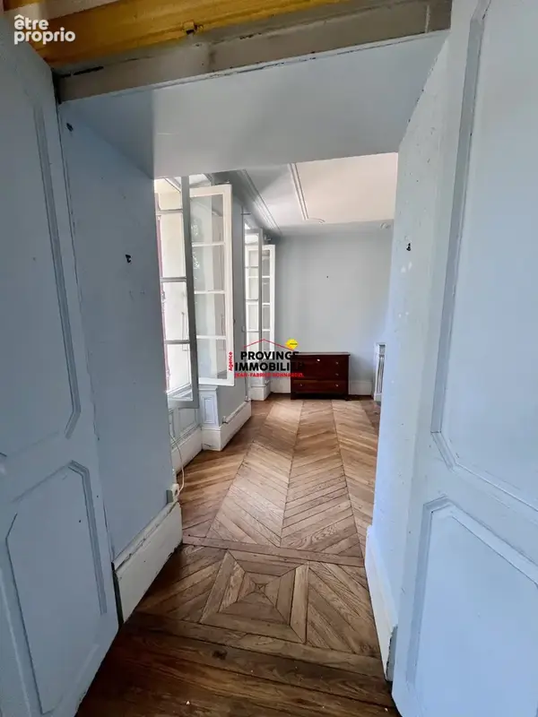 Maison 267 m² à Suze-La-Rousse  - photo 3