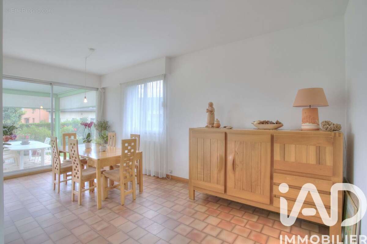 Photo 6 - Maison à BURES-SUR-YVETTE