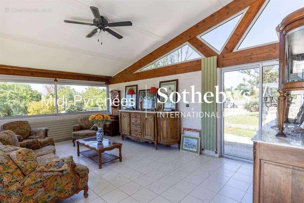 CARAMAN : Très vaste ensemble immobilier - photo 6