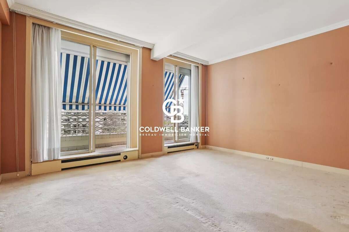 Appartement traversant avec balcons et vues verdoyantes face au Bois de Boulogne - photo 12