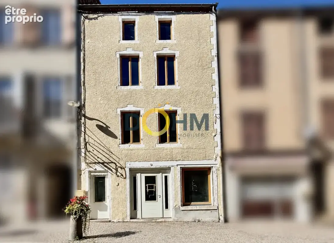 Immeuble à rénover avec fort potentiel   Ardes-sur-Couze - photo 1