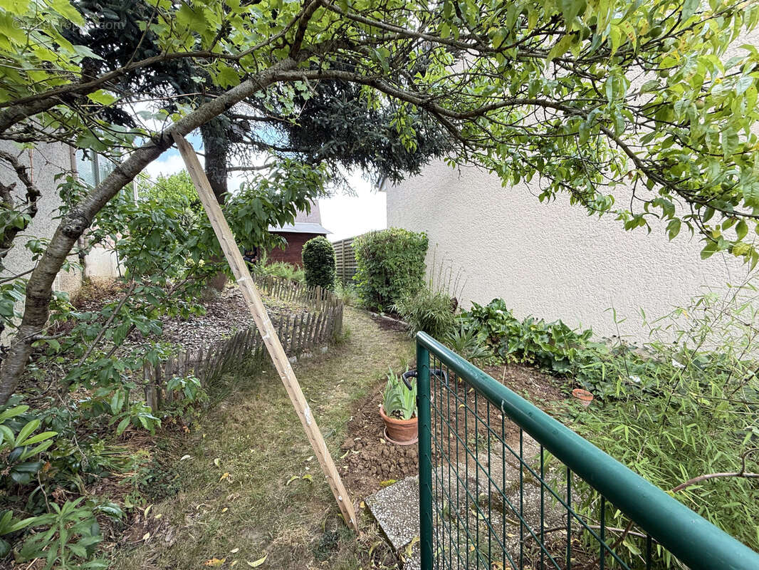 Maison à YVRE-L&#039;EVEQUE