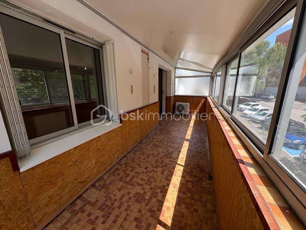 Appartement à BAGNOLS-SUR-CEZE