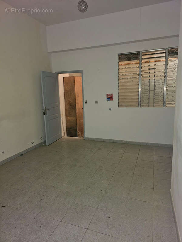 Commerce à LE MORNE-ROUGE