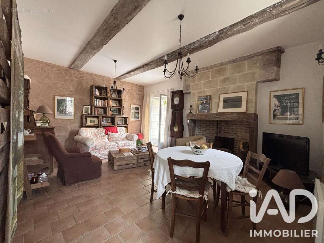 Maison 142 m² à La Roche-Rigault  - photo 4