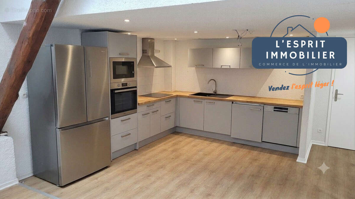 Appartement à COIN-LES-CUVRY