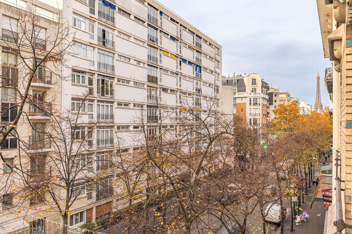 Appartement à PARIS-15E