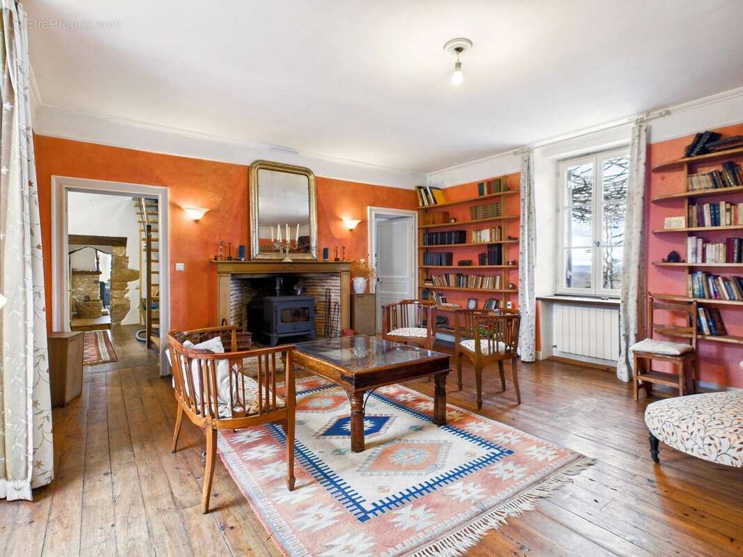 Maison à SALLES-DE-BELVES