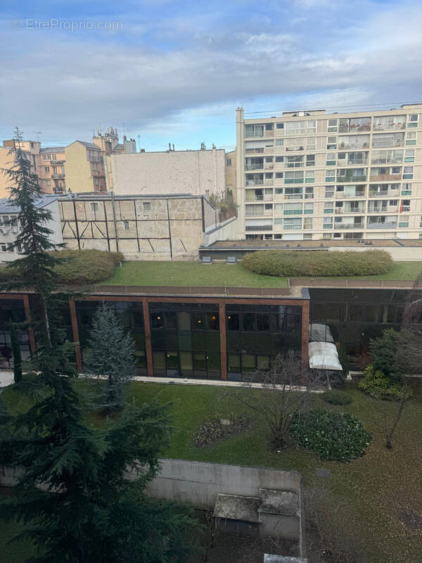 Appartement à PARIS-10E