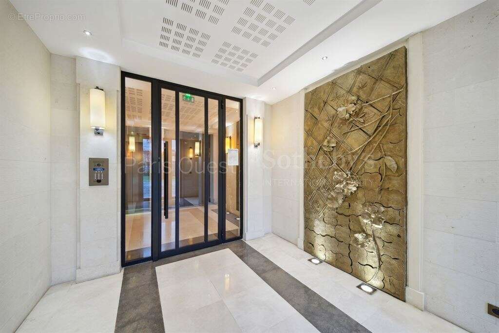 Appartement à PARIS-7E