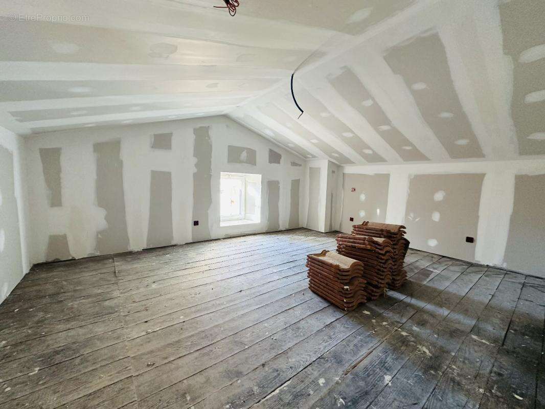 Maison à LORP-SENTARAILLE