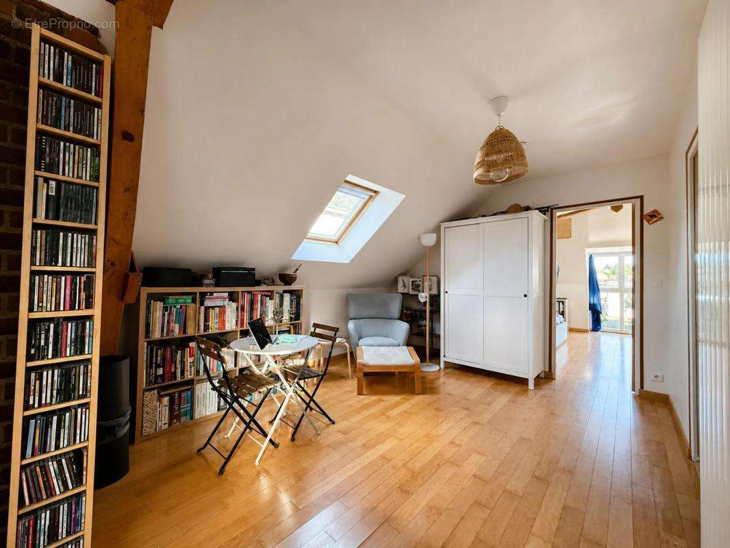 Maison de 8 pièces de 240 m² à Sainte-Maure-de-Touraine - photo 6