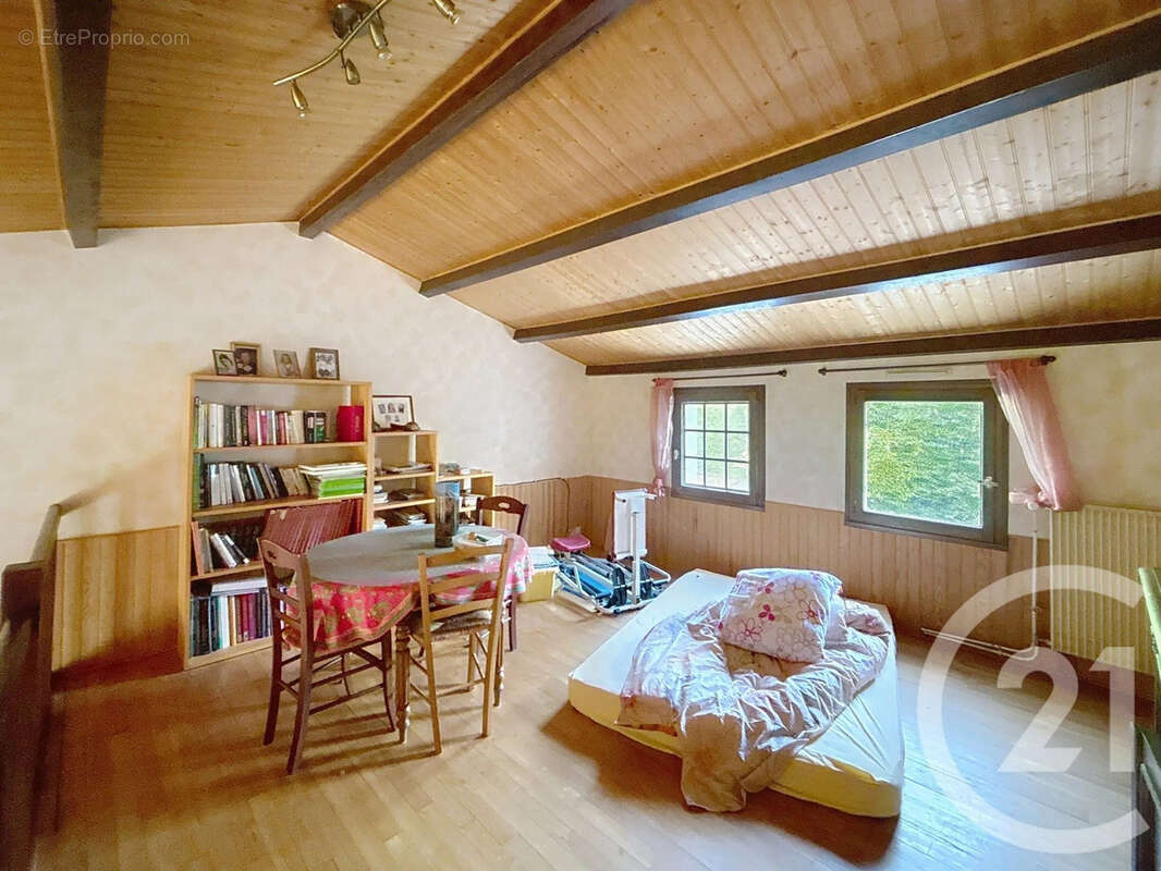 Maison à VOEUIL-ET-GIGET