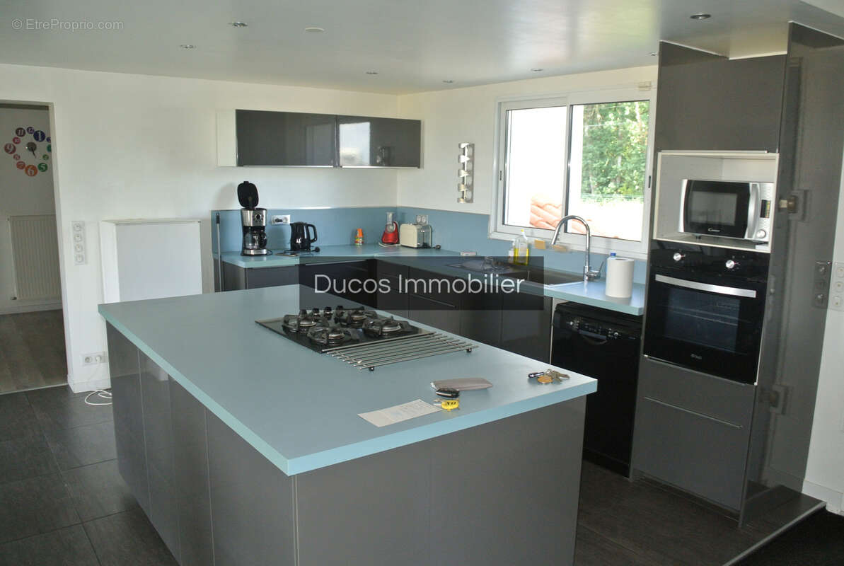 Sur les hauteurs dans un bel environnement maison 5 chambres - photo 7