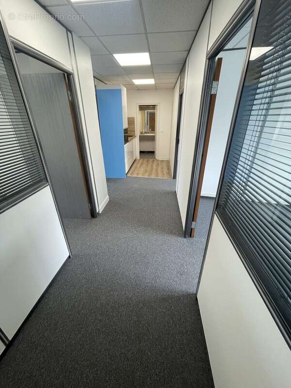 Commerce à COURBEVOIE