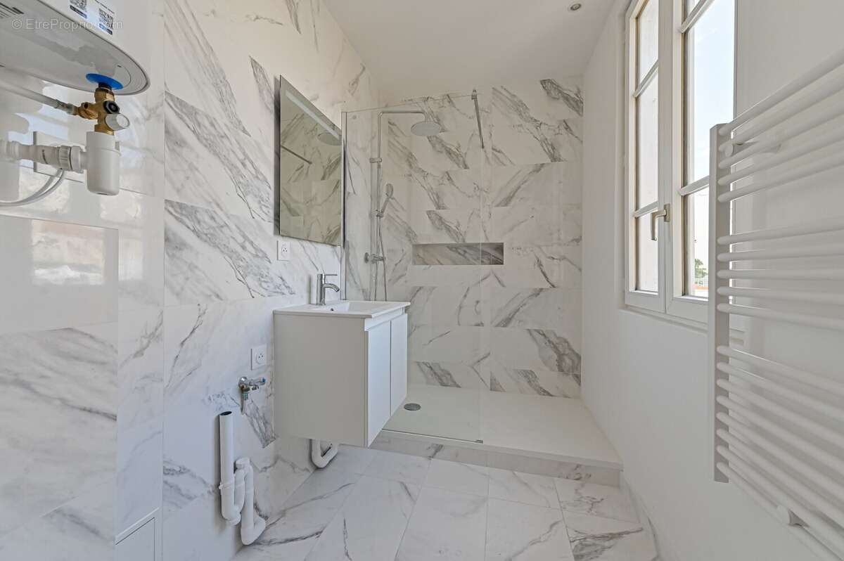 Appartement 30 m² à Les Lilas  - photo 4