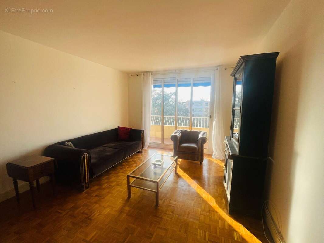 Appartement 81 m² à Romans-Sur-Isere  - photo 4