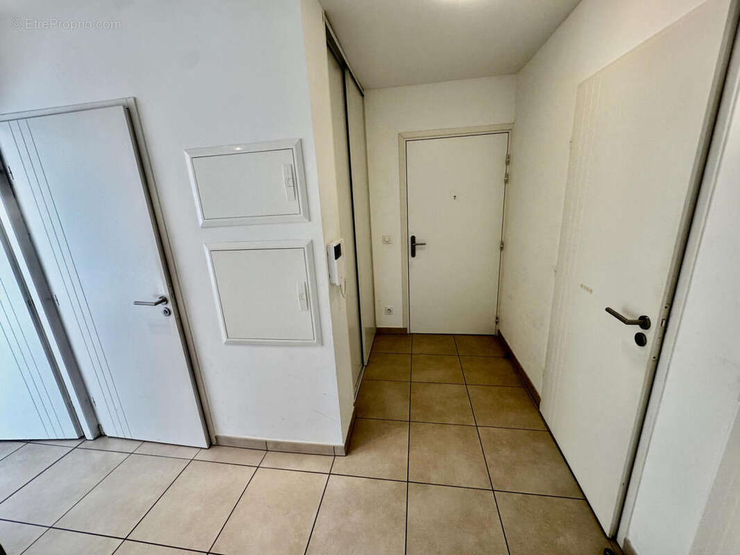 entrée - Appartement à SAINT-JULIEN-EN-GENEVOIS