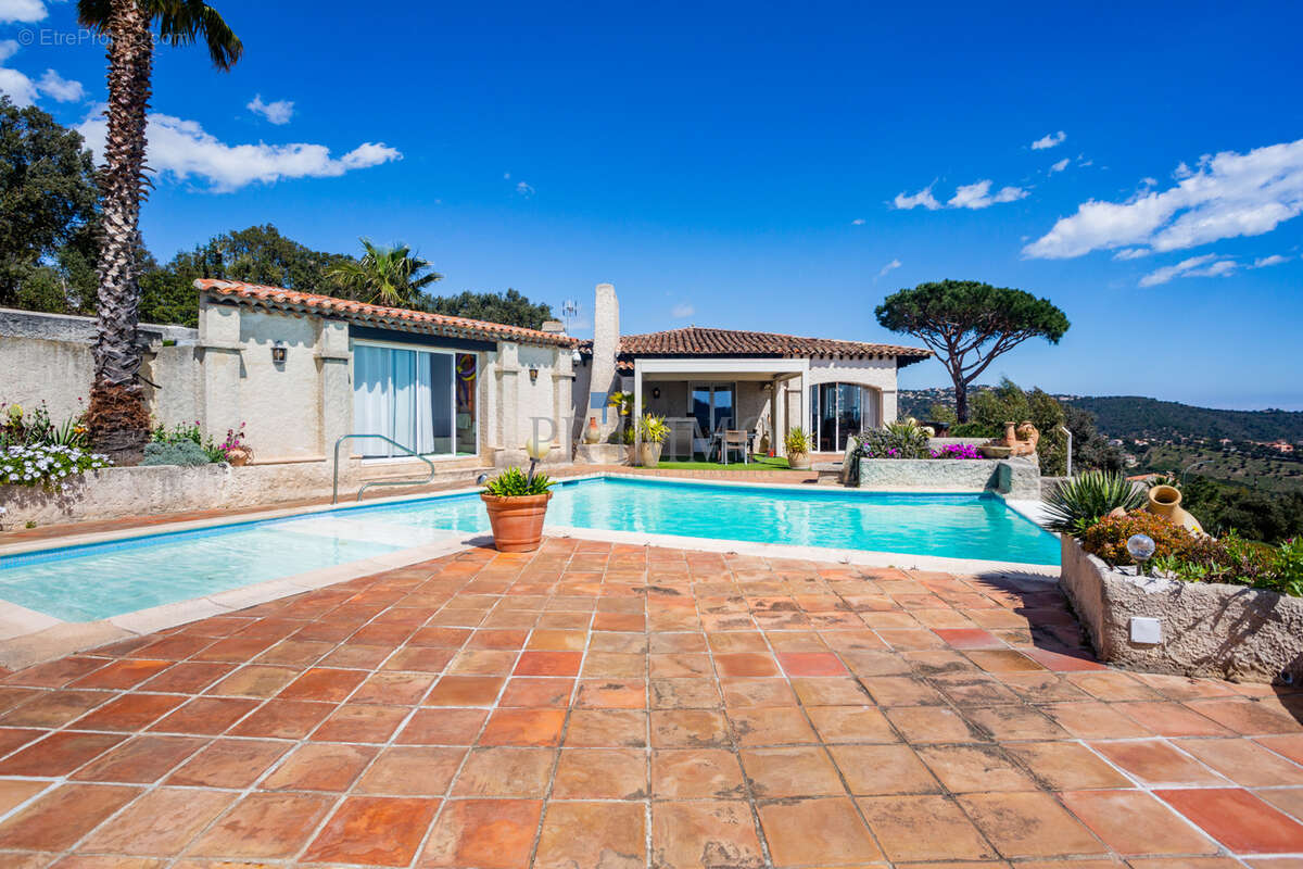 Maison à LES ISSAMBRES