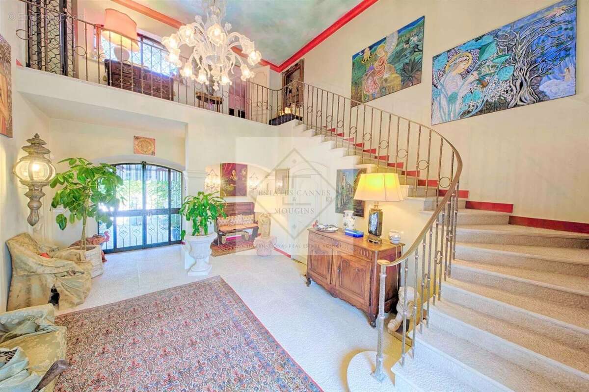 Maison à MOUGINS