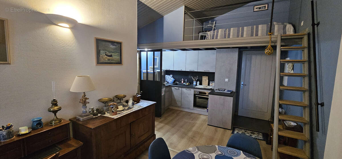 Appartement à SAINT-MARTIN-DE-RE