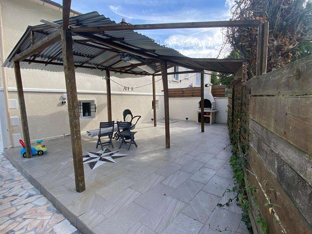 Maison à LA CHAPELLE-EN-SERVAL