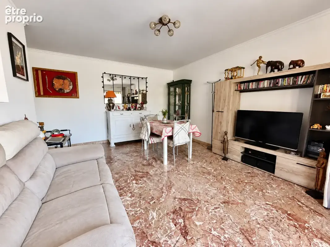 Les Lônes - T4 traversant de 78 m2 - Balcon Ouest - Stationnement privatif - photo 4