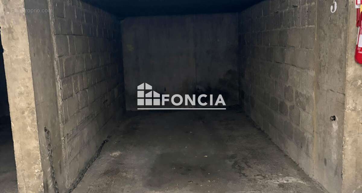 Parking à PARIS-14E