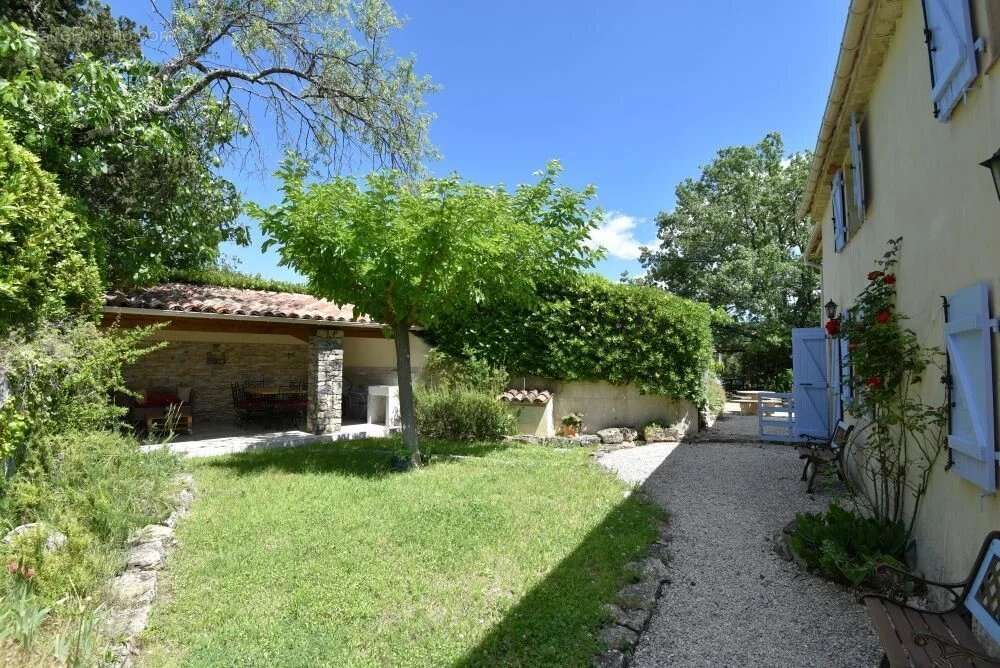 Maison à BAGNOLS-EN-FORET