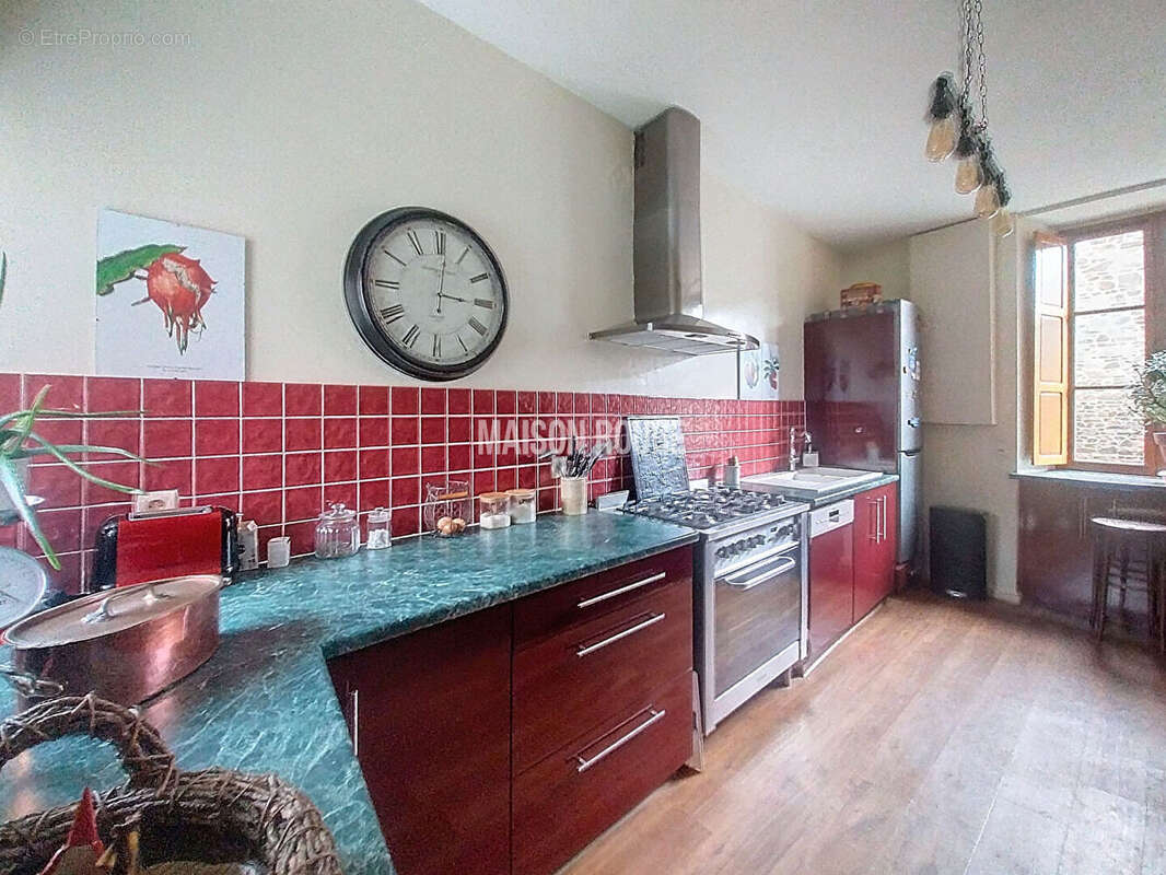 Rare sur le marché proprieté lanvollon  12 pièces + 1 gite t3 - photo 3