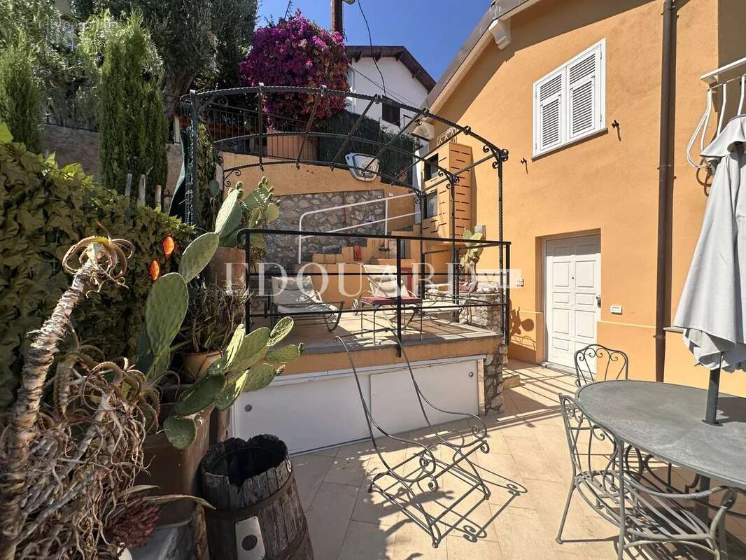 Maison à ROQUEBRUNE-CAP-MARTIN
