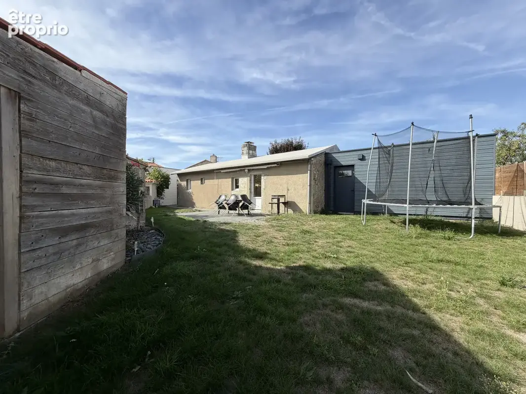 AIZENAY, maison en pierres de 158 m2 sur 422 m2 de terrain - photo 18