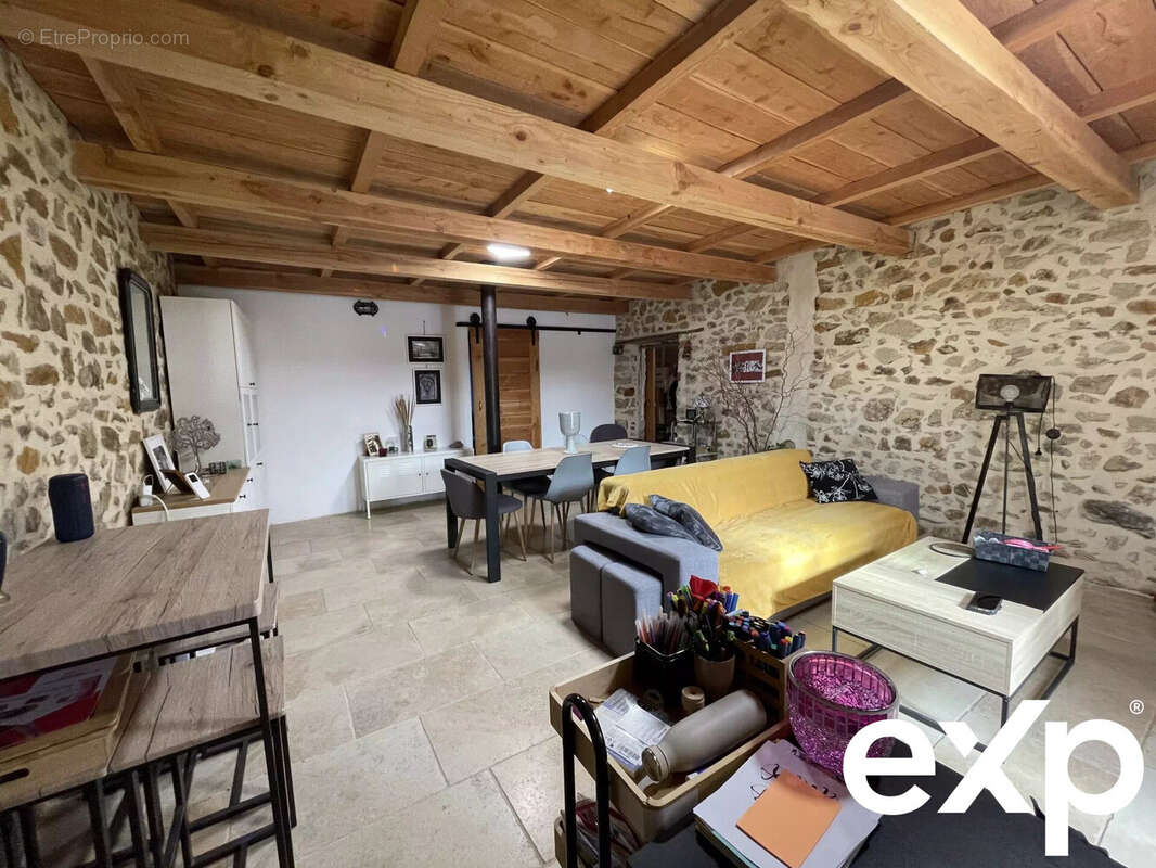 Maison à ROBIAC-ROCHESSADOULE