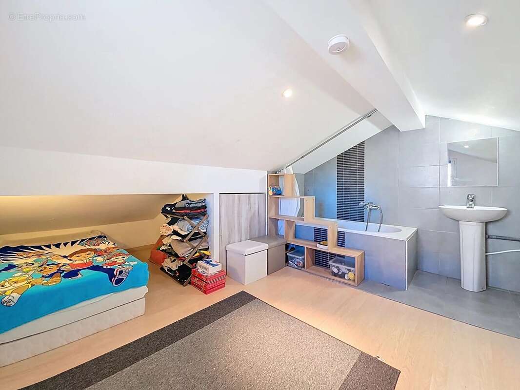 Appartement à LE CANNET