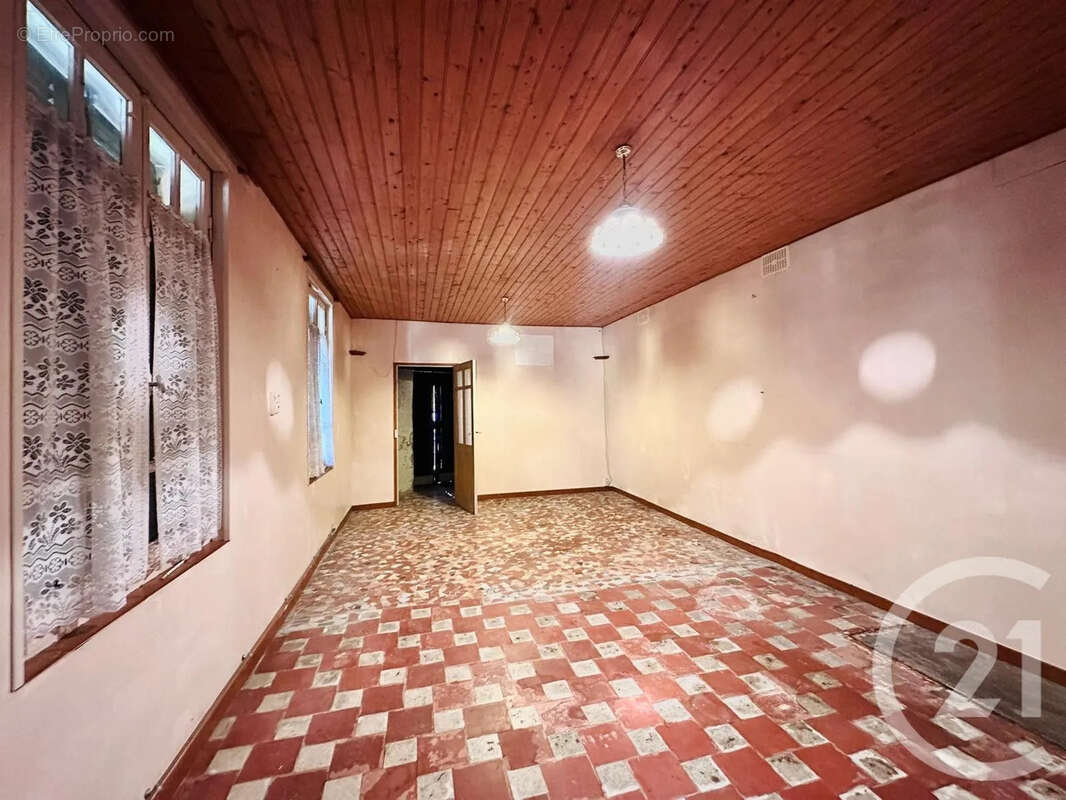 Maison à SALIGNAC