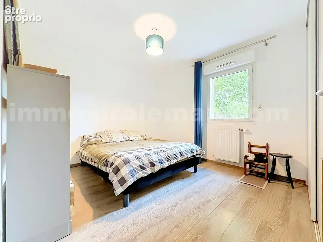 Appartement_T2_vetraz-Monthoux_CENTRE_secteur_calme_verdoyant_CEVA_frontière_SUISSE_Geneve_IMMOBILLIER_investissement_jardin_salon_cuisine_chambre_