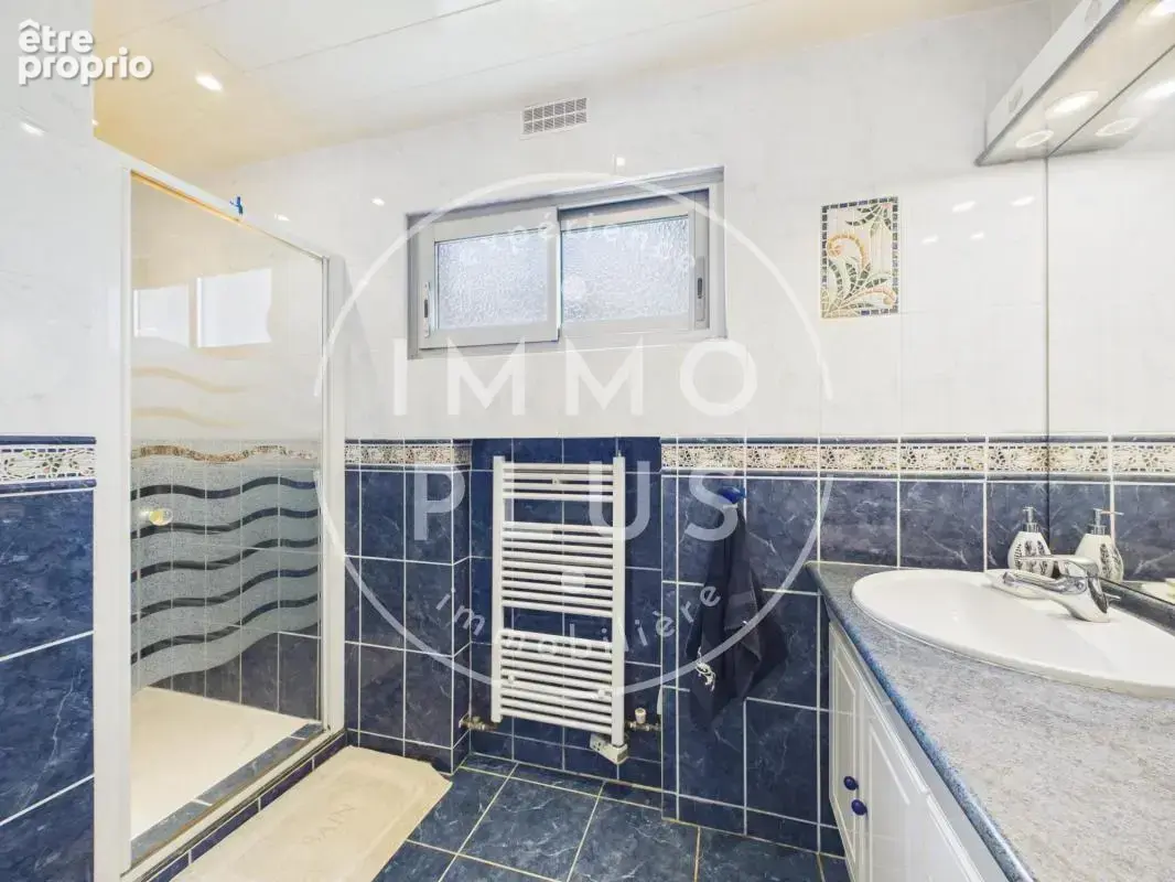 Vente - Appartement - 5 pièces + cuisine - 92,37 m² - 514 000 € - photo 7