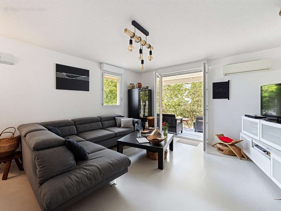 Appartement à LATTES