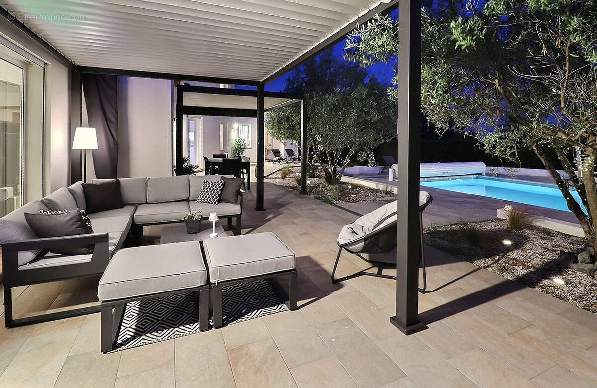 Maison à SAINT-MATHIEU-DE-TREVIERS