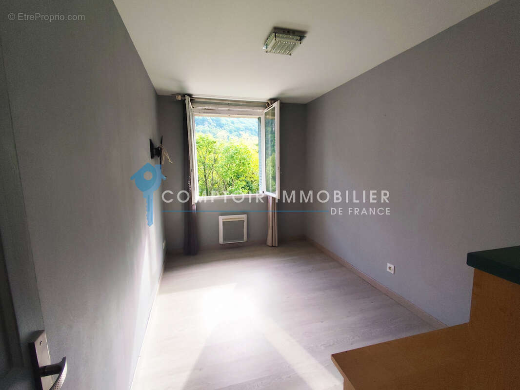 Appartement à VIZILLE