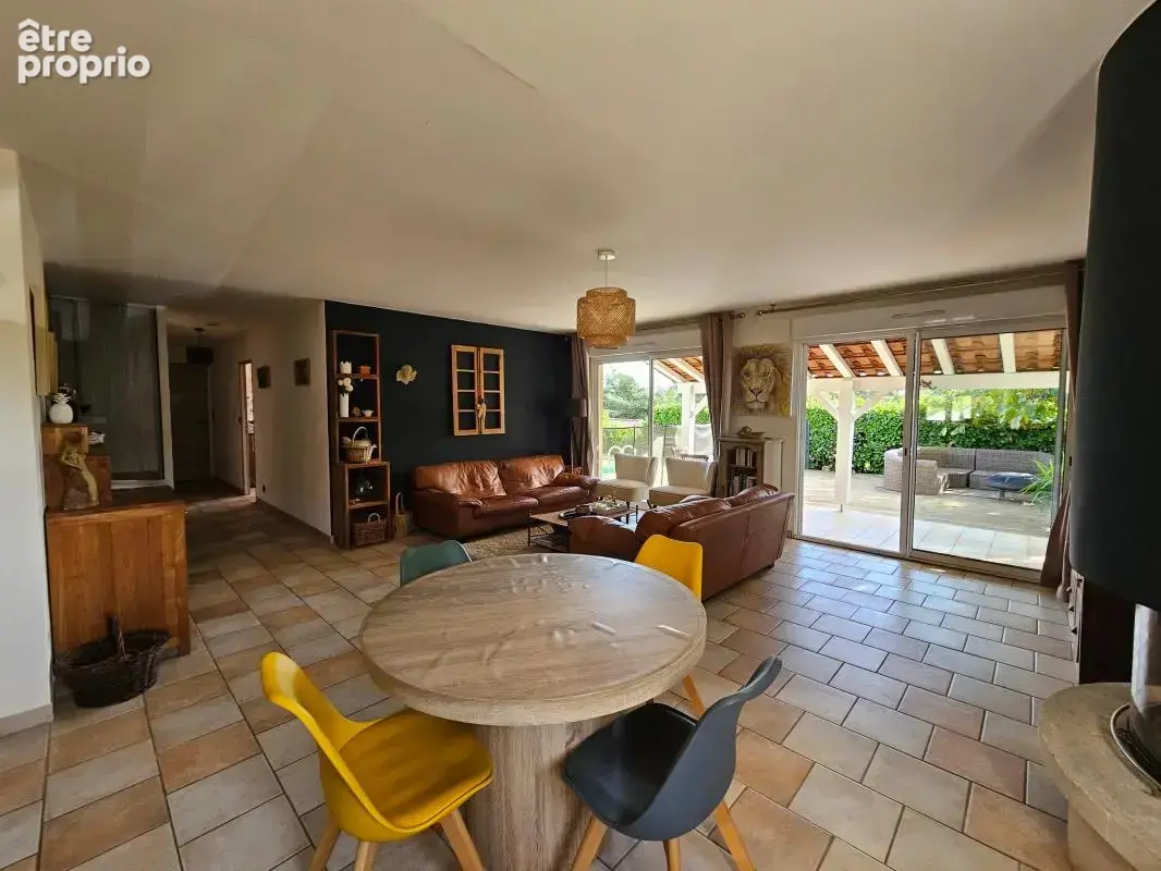 SUD ARDÈCHE – SAINT-PAUL-LE-JEUNE (07460) Coup de cœur assuré ! Charmante villa de plain-pied sans aucun travaux, sur grand terr - photo 4