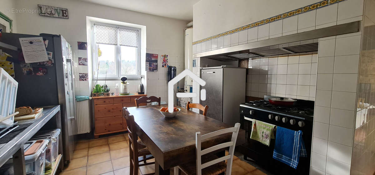 Maison à OBJAT