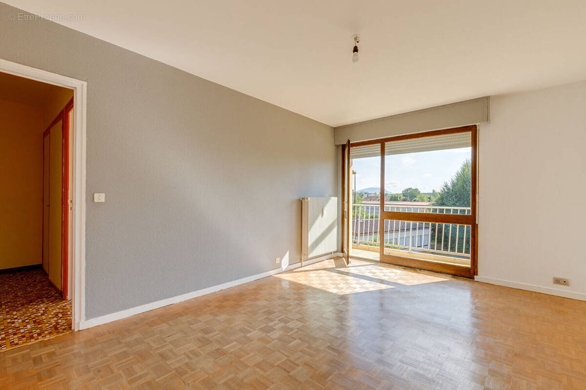 Appartement à DOUVAINE