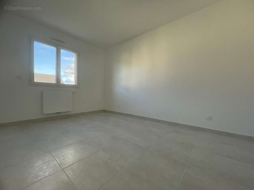 Maison à SAINT-CHERON