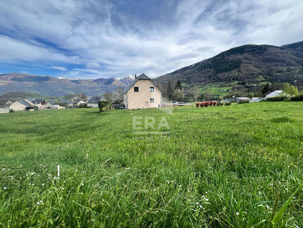 Terrain à ARRAS-EN-LAVEDAN