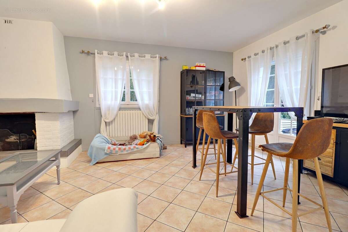 Maison à EZY-SUR-EURE