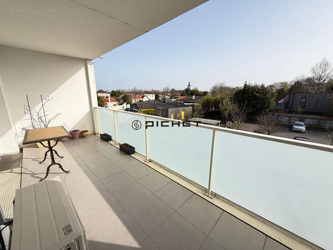 Appartement à PESSAC