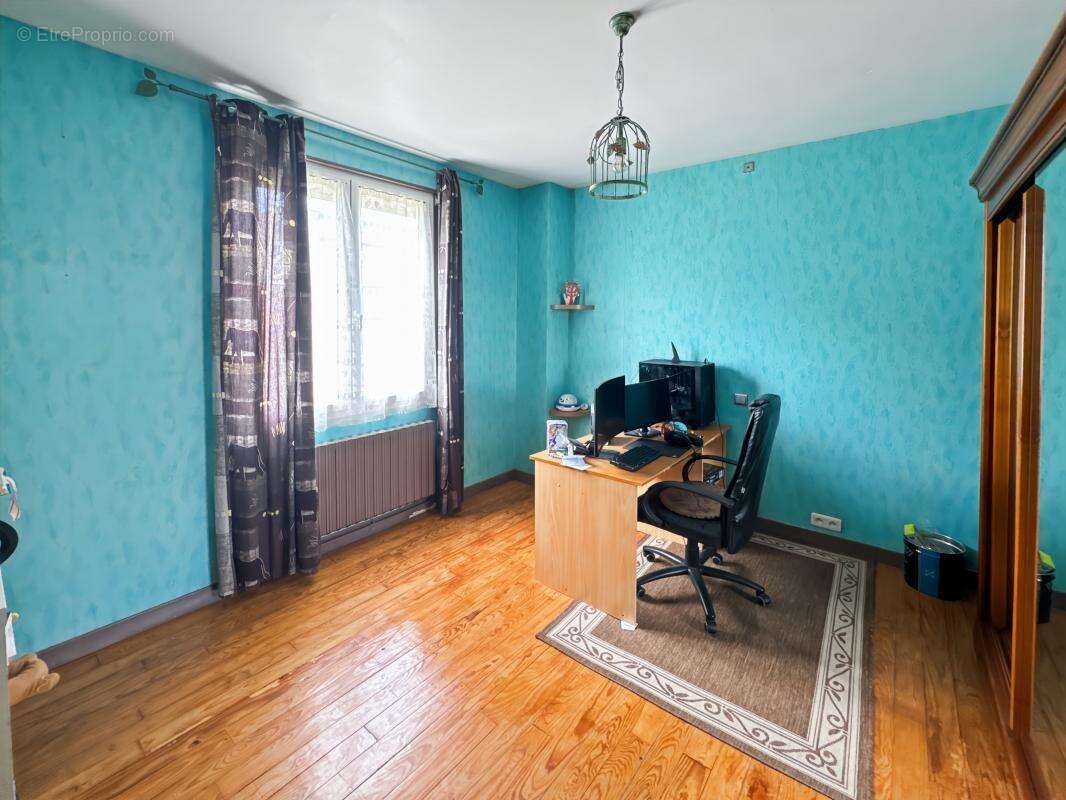 Maison à SAINT-LEON-SUR-L'ISLE