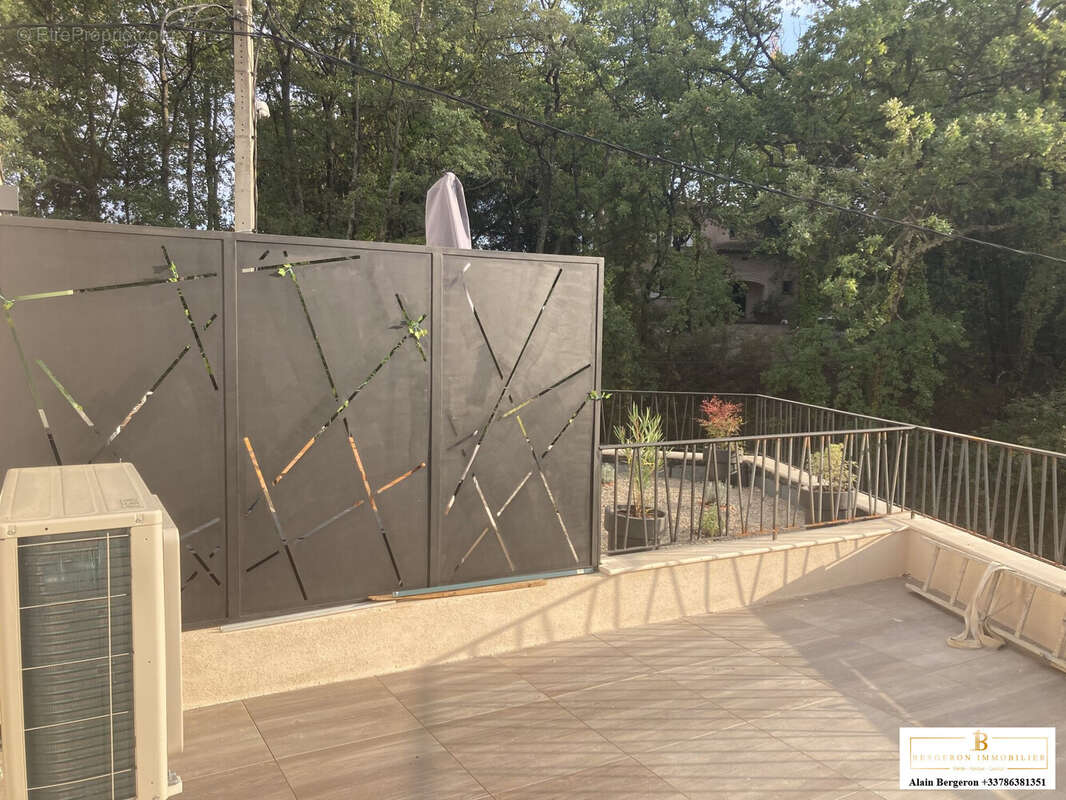 Appartement à SPERACEDES